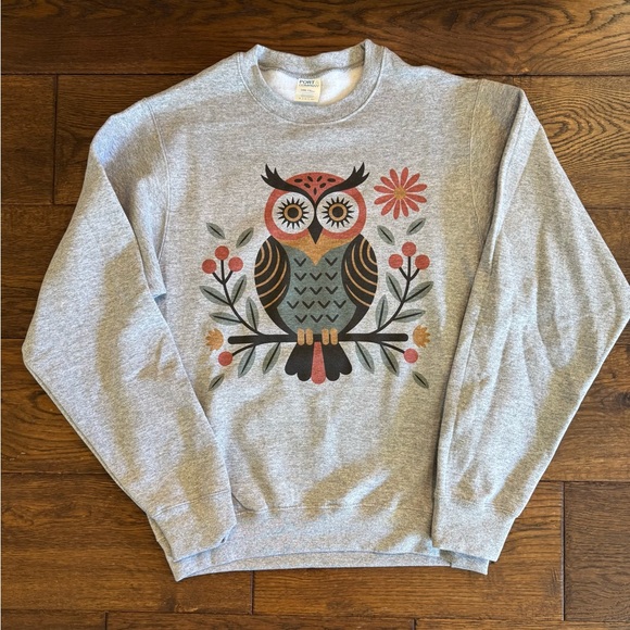 unbranded Sweaters - Gray Owl Graphic Women's Sweater